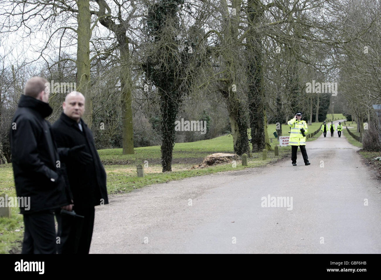 Security and Police at Down Hall Country House Hotel Near Hatfield Heath, Essex, where Jade Goody and Jack Tweed have got married. Stock Photo