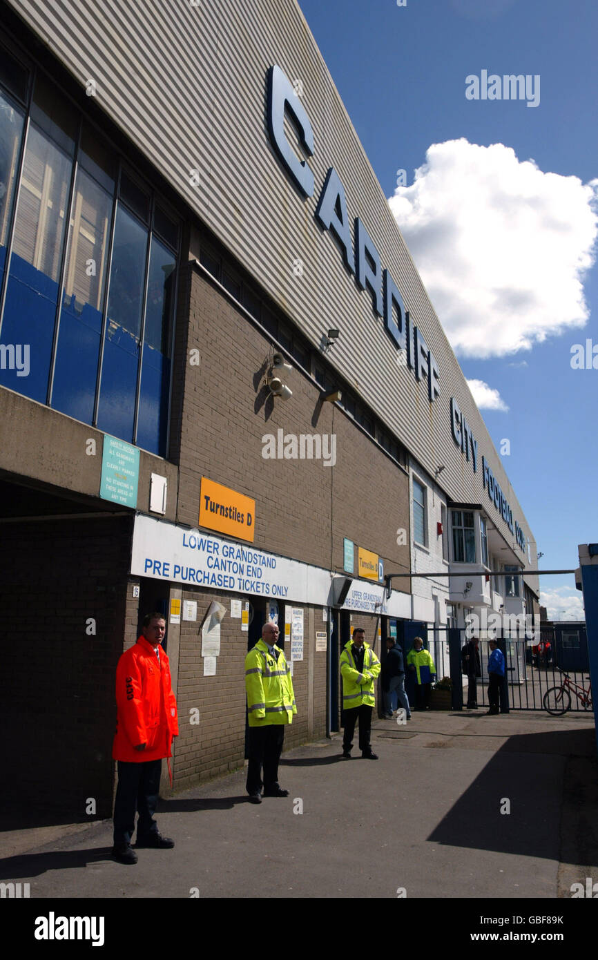 Ninian park home of cardiff city hi-res stock photography and images ...