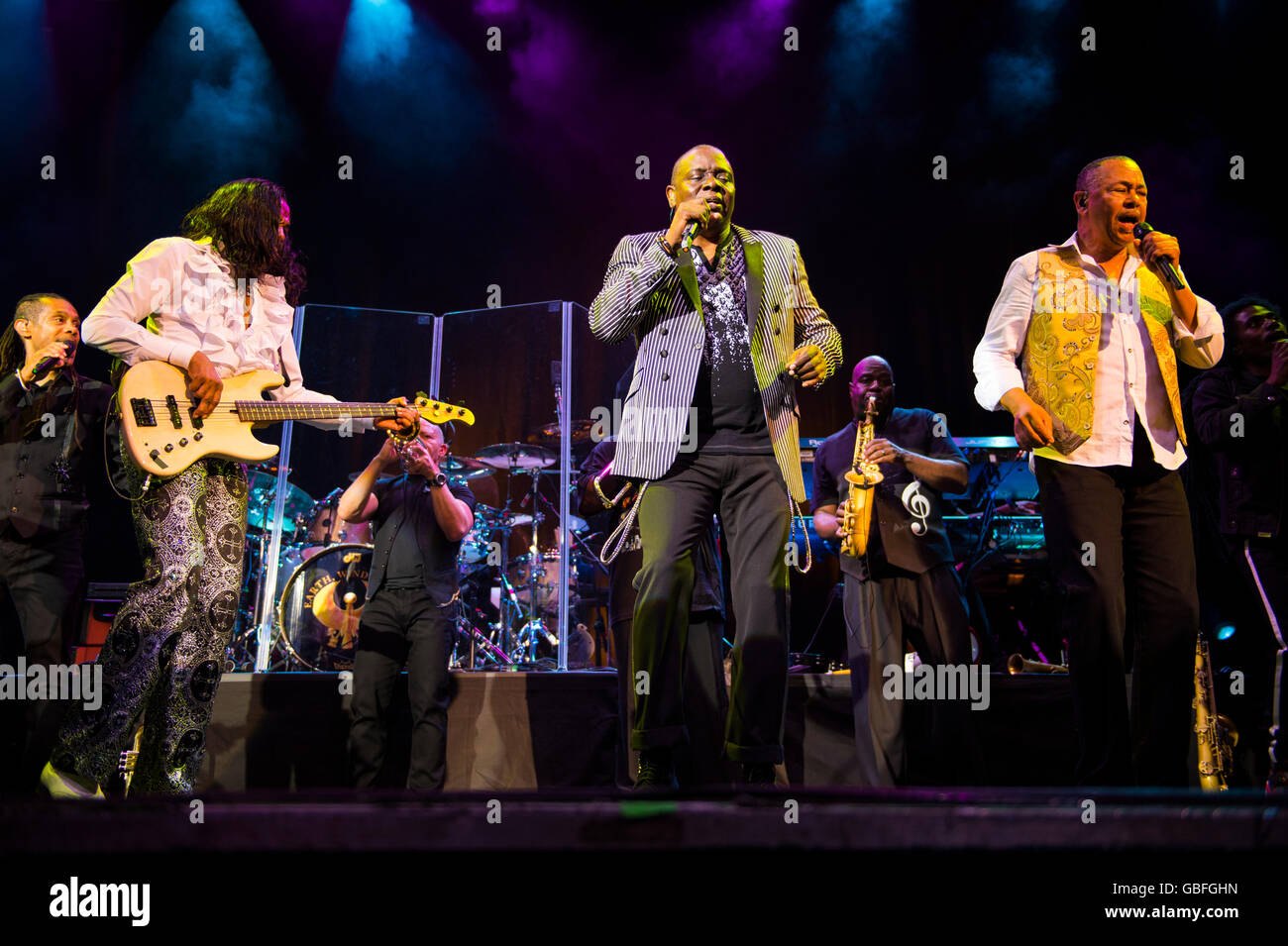 Verdine White (l), Philip Bailey (c) and Ralph Johnson (r) of Earth Wind and Fire performing at the O2 Academy, Glasgow. Stock Photo