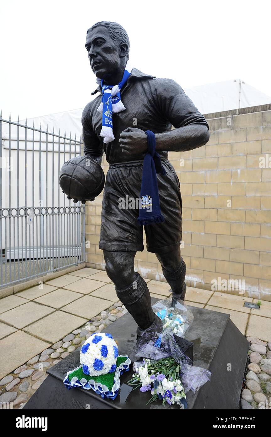 Statue of William Ralph 'Dixie' Dean outside of the ground Stock Photo