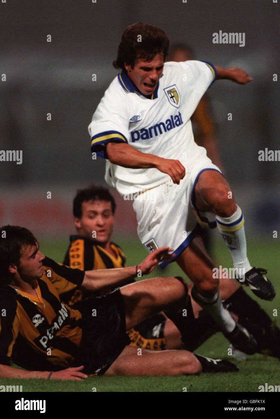 29 October 1995 - Serie A - Parma v Piacenza - Gianfranco Zola and... News Photo - Getty Images