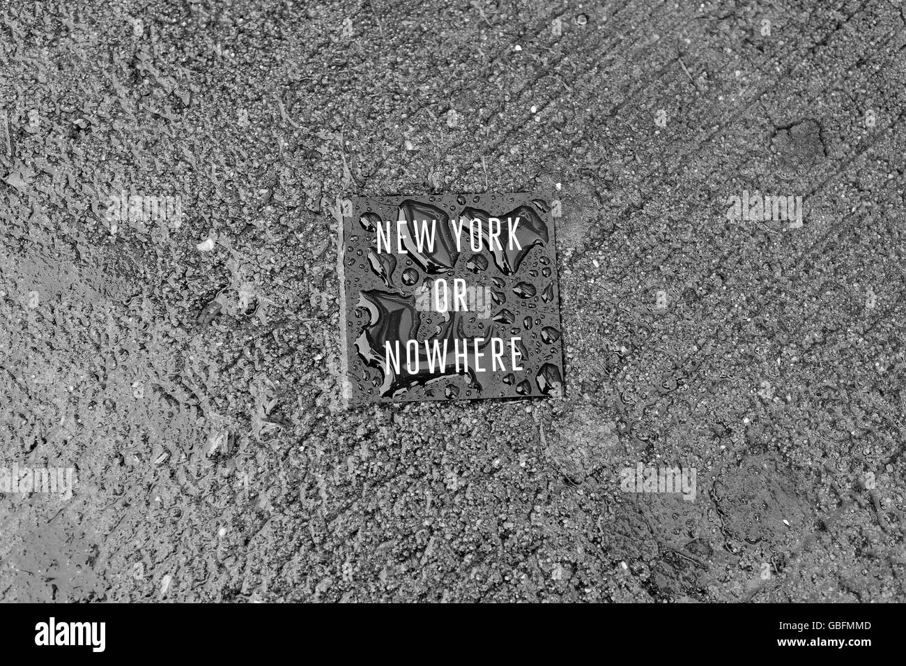 new york or nowhere sticker Stock Photo - Alamy