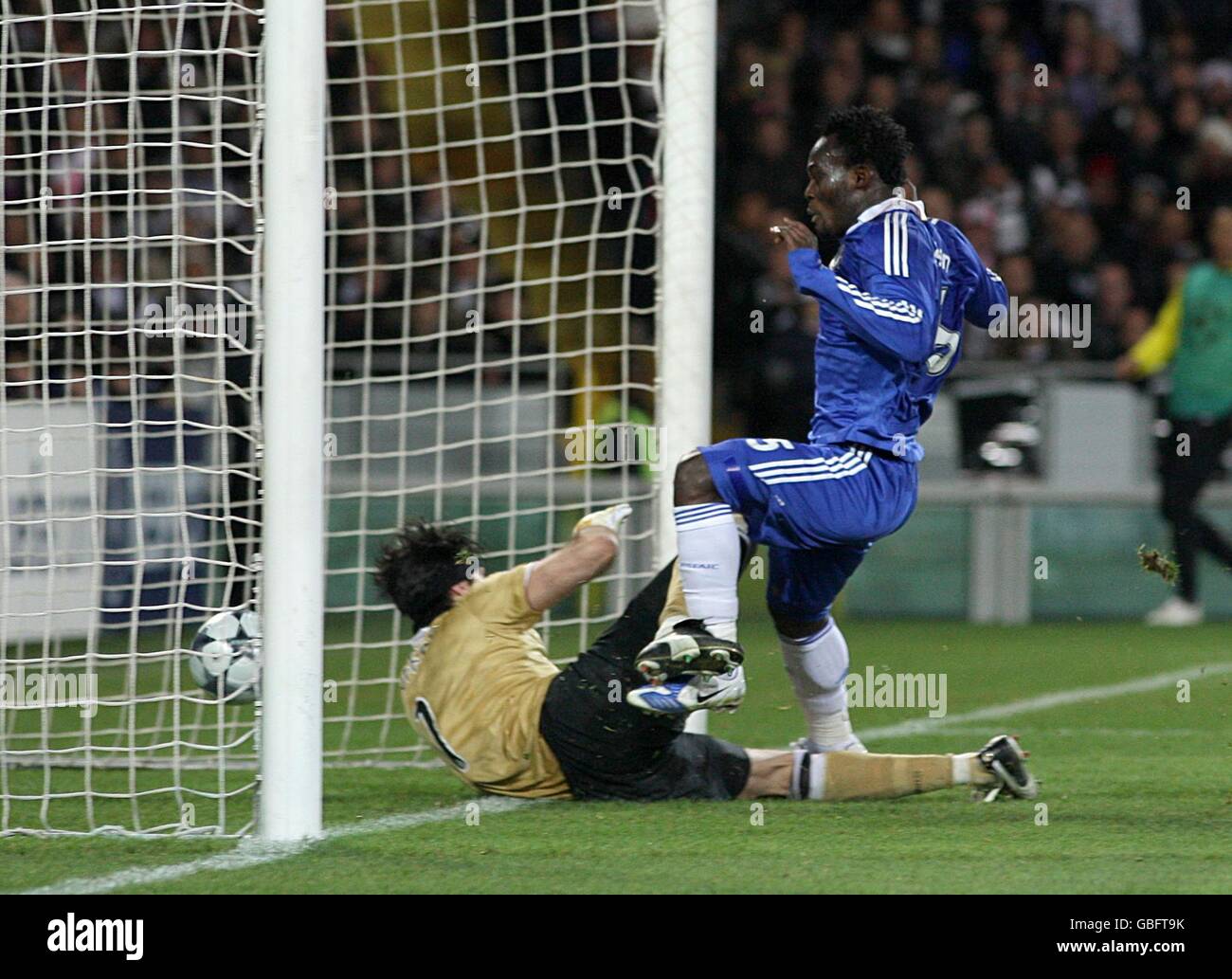 Soccer - UEFA Champions League - First Knockout Round - Second Leg - Juventus v Chelsea - Stadio Olimpico Stock Photo