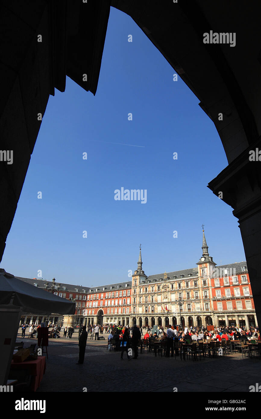 Mayor plaza madrid hi-res stock photography and images - Alamy