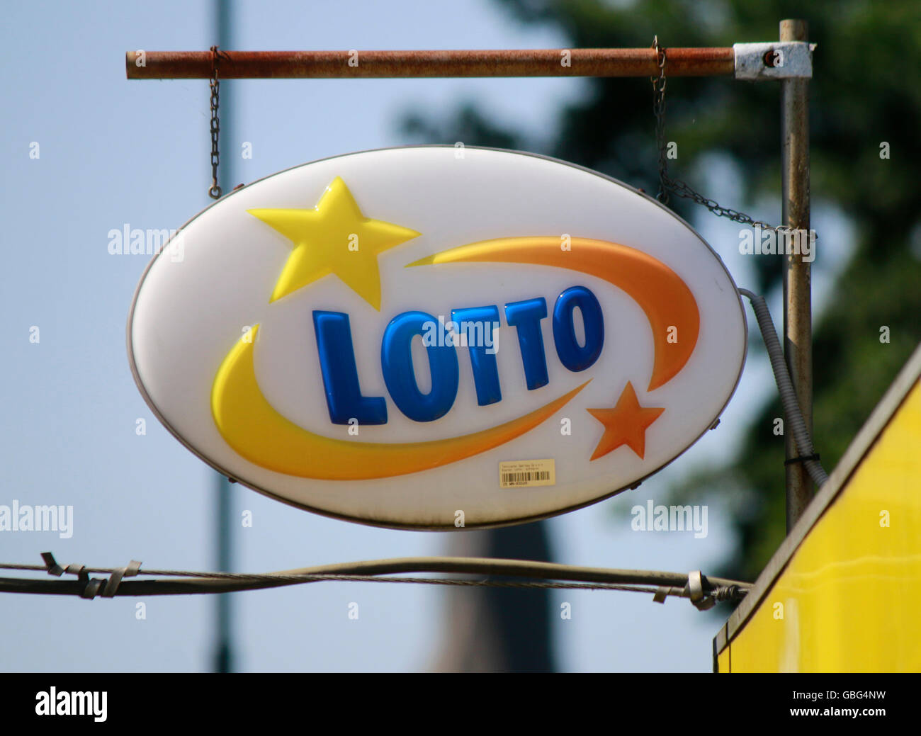 das Logo der Marke 'Lotto', Swinemuende, Polen. Stock Photo