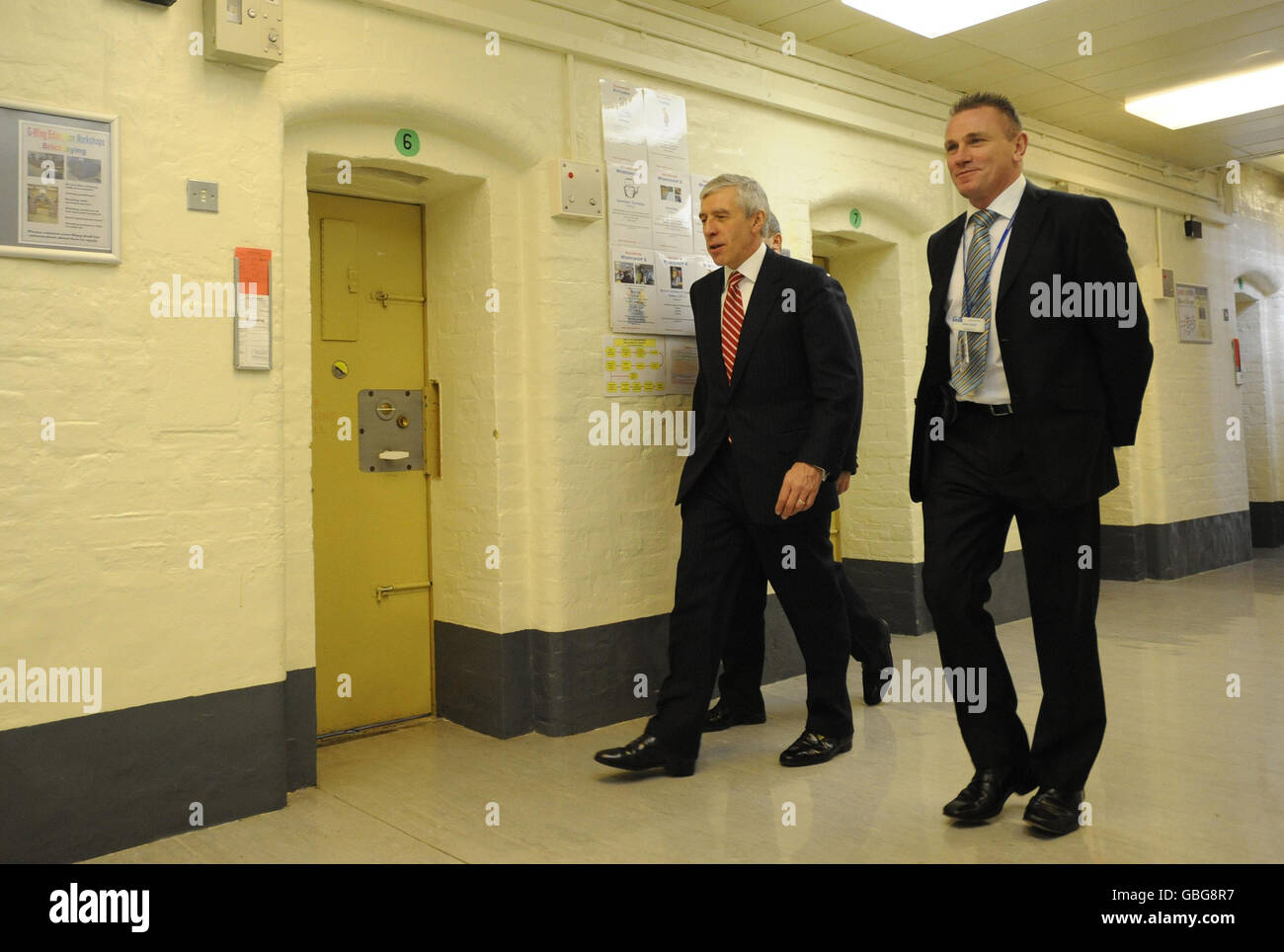 Justice Secretary Jack Straw (left) and governor Rob Davis at Chelmsford prison in Essex. The Justice Secretary earlier announced the first quarterly knife crime statistical bulletin, published by the Ministry of Justice. Stock Photo