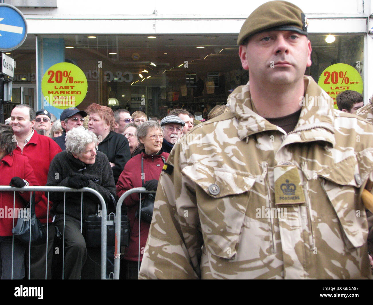 British police in uniform marching hi-res stock photography and images ...