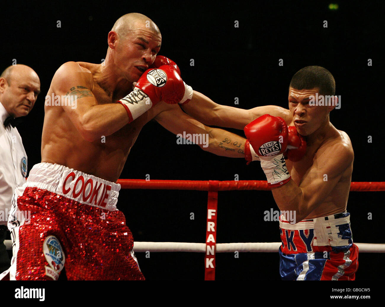 Boxing super featherweight wbo title nicky cook v roman martinez men hi