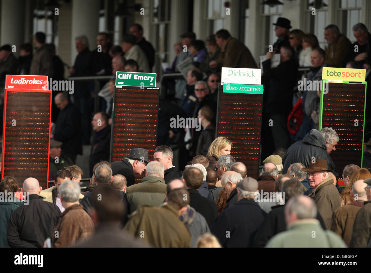 Horse Racing Warwick Racecourse Stock Photo Alamy