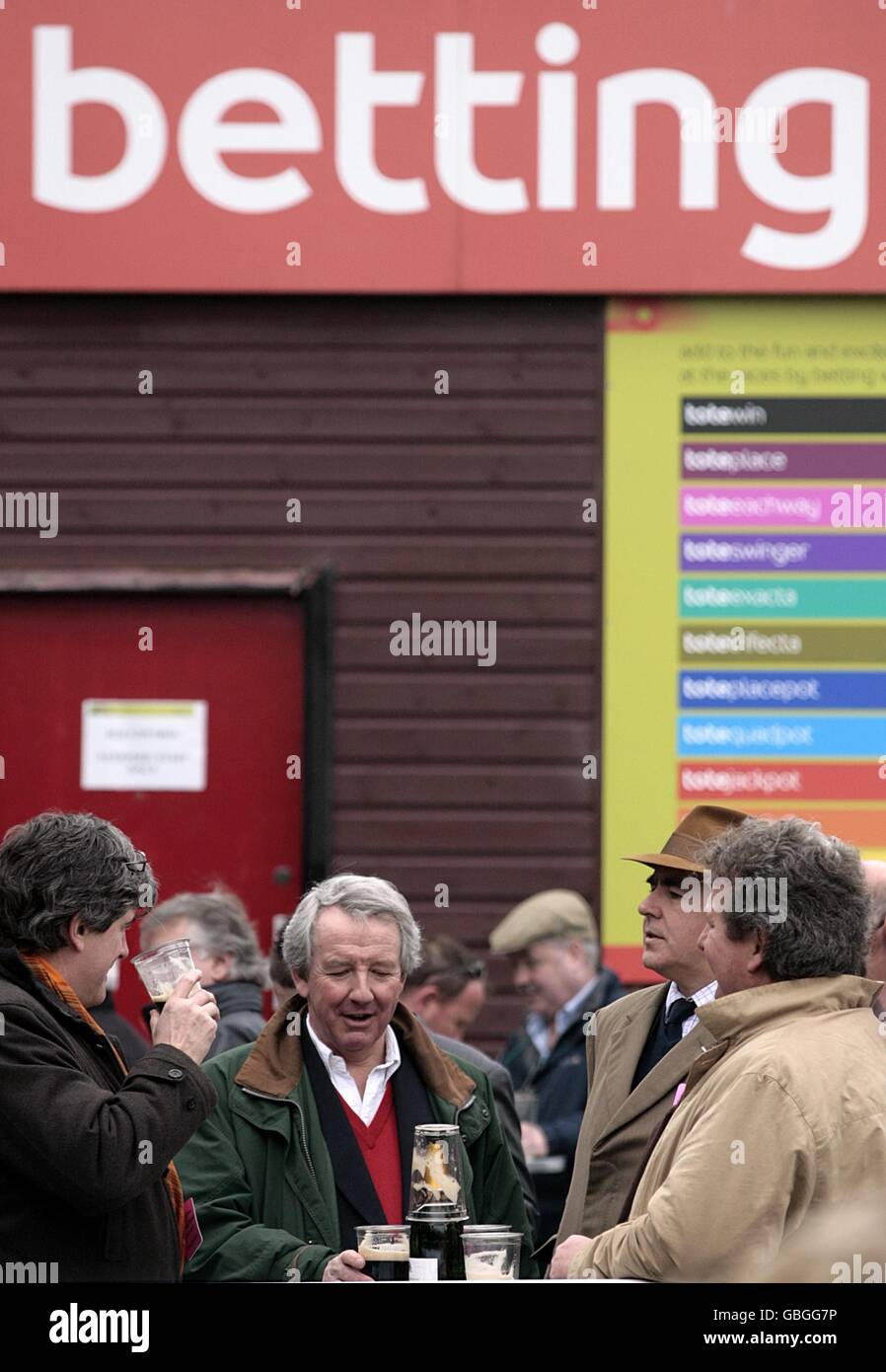 Horse Racing - Cheltenham Festival 2009 - Day One - Cheltenham ...