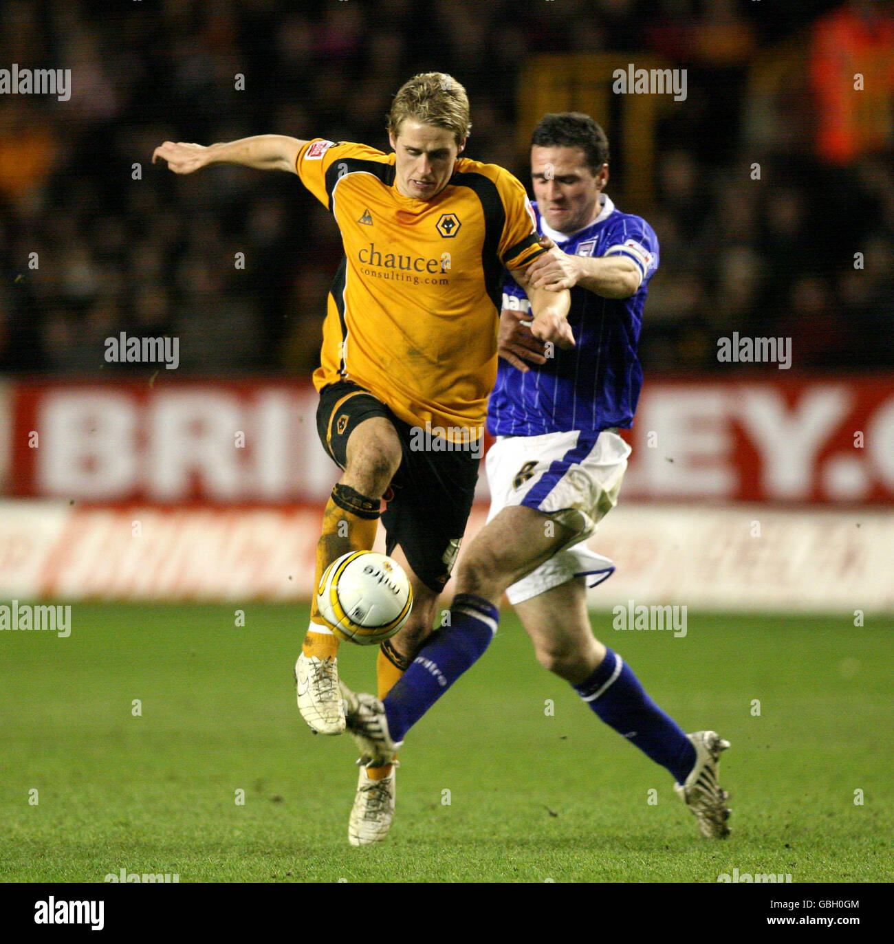 Wolverhampton Wanderers' David Edwards and Ipswich Town's Tommy Miller. Stock Photo