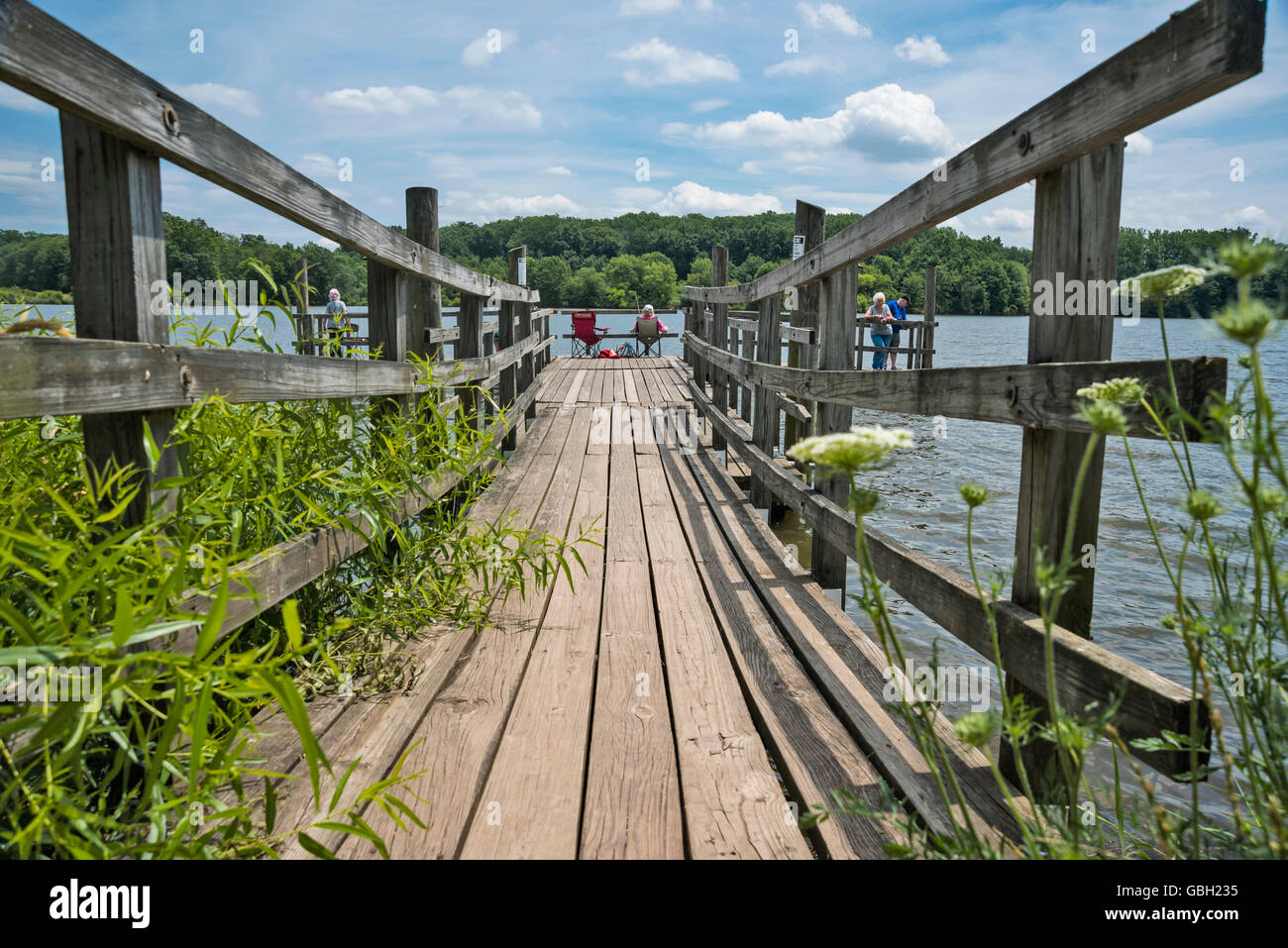Freshwater fishing dock hires stock photography and images Alamy