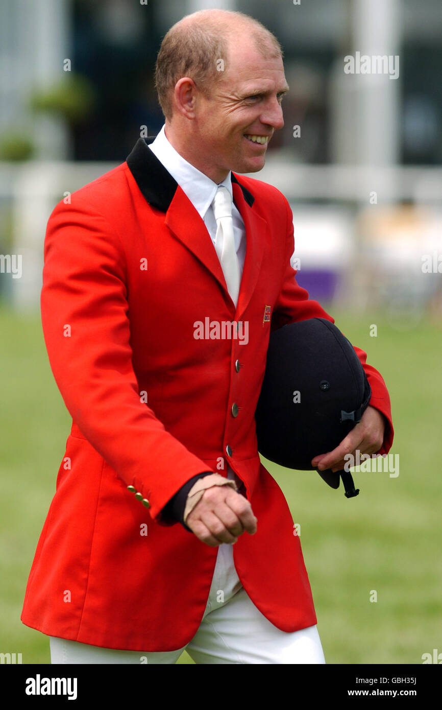 Equestrian Showjumping The Royal Windsor Horse Show Stock Photo Alamy