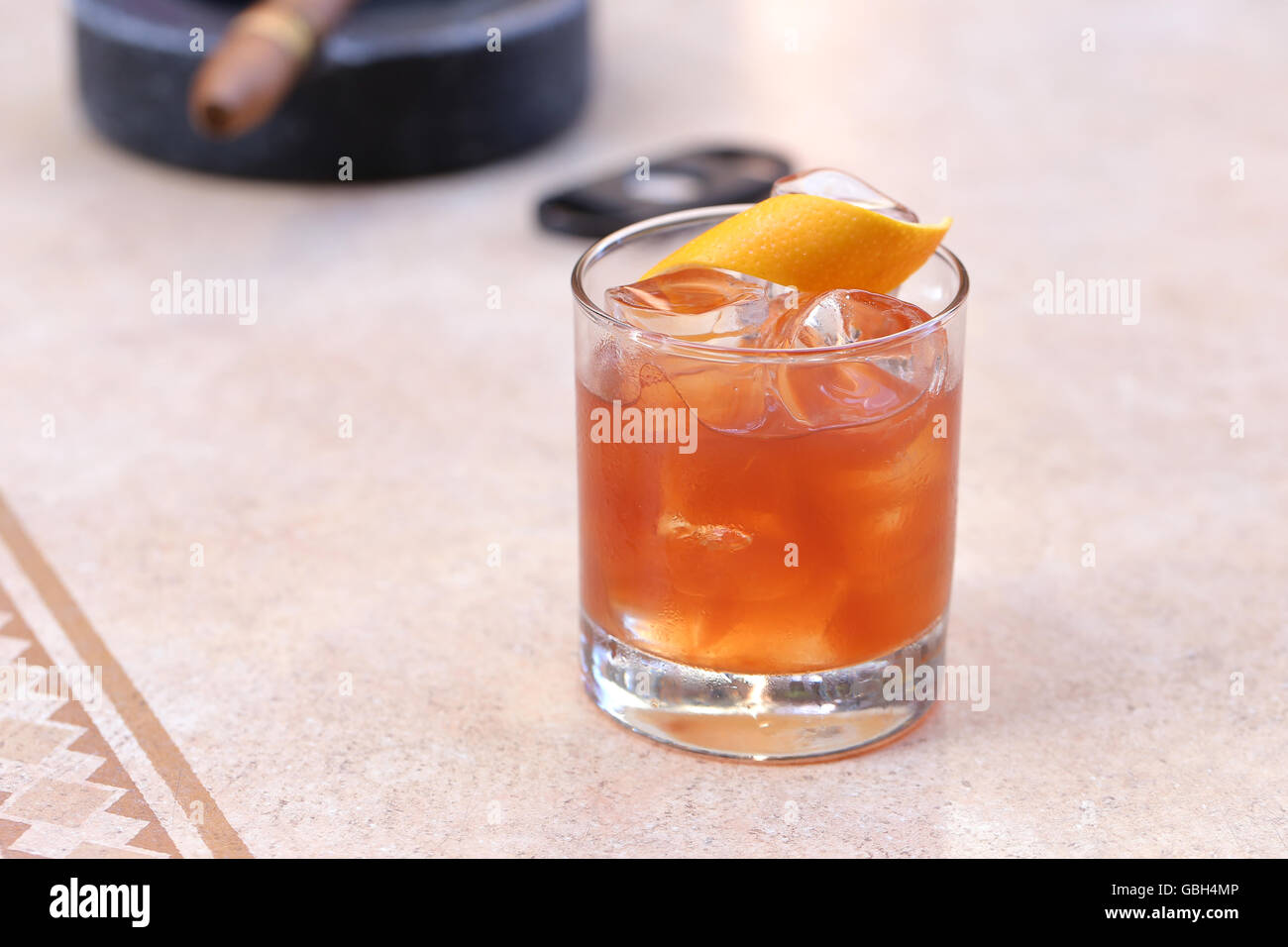 Cocktail with cigar hi-res stock photography and images - Alamy