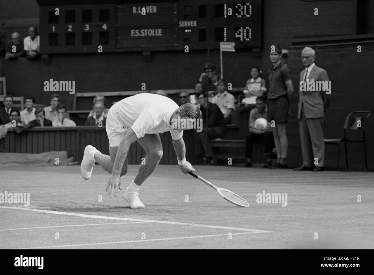 The first match of the new World Professional Tennis Tournament at Wimbledon between Rod Laver and Fred Stolle. Stock Photo