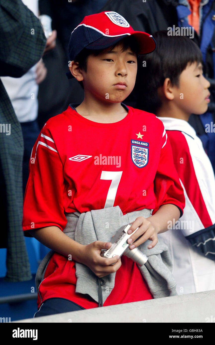 Soccer - International Friendly - The FA Summer Tournament - England v Japan. A young England fan enjoys the occasion Stock Photo