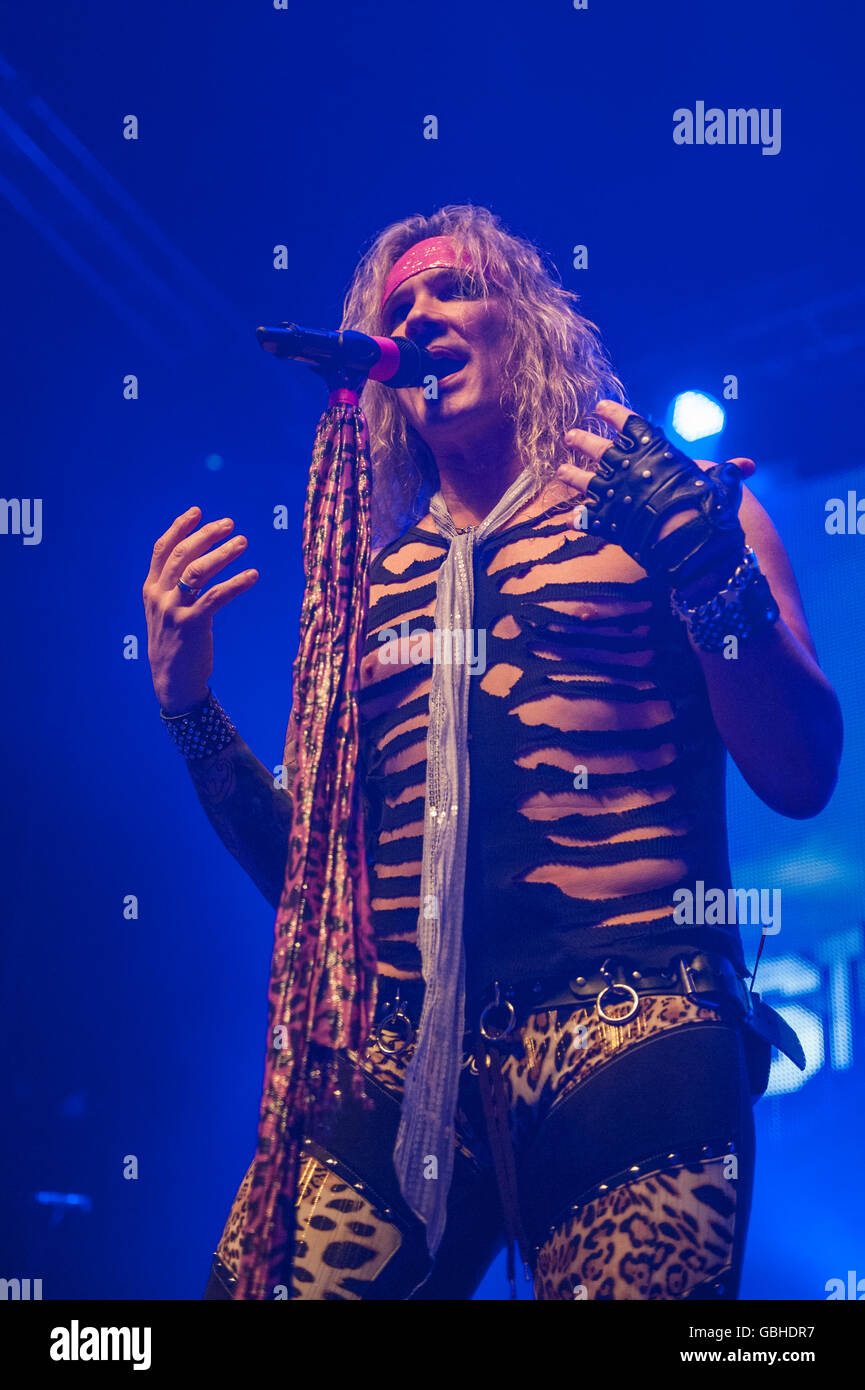 Michael starr of steel panther hires stock photography and images Alamy