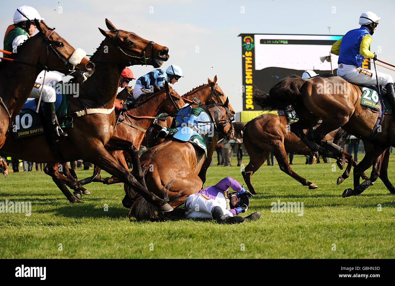 Horse Racing The 2009 John Smith's Grand National Meeting Day One