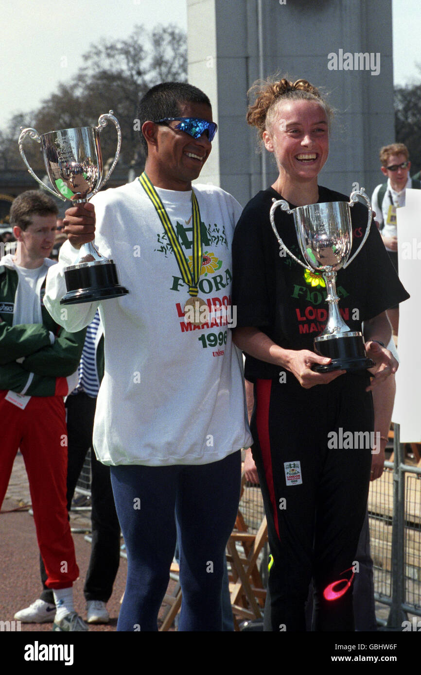 Athletics London Marathon Winners Stock Photo Alamy