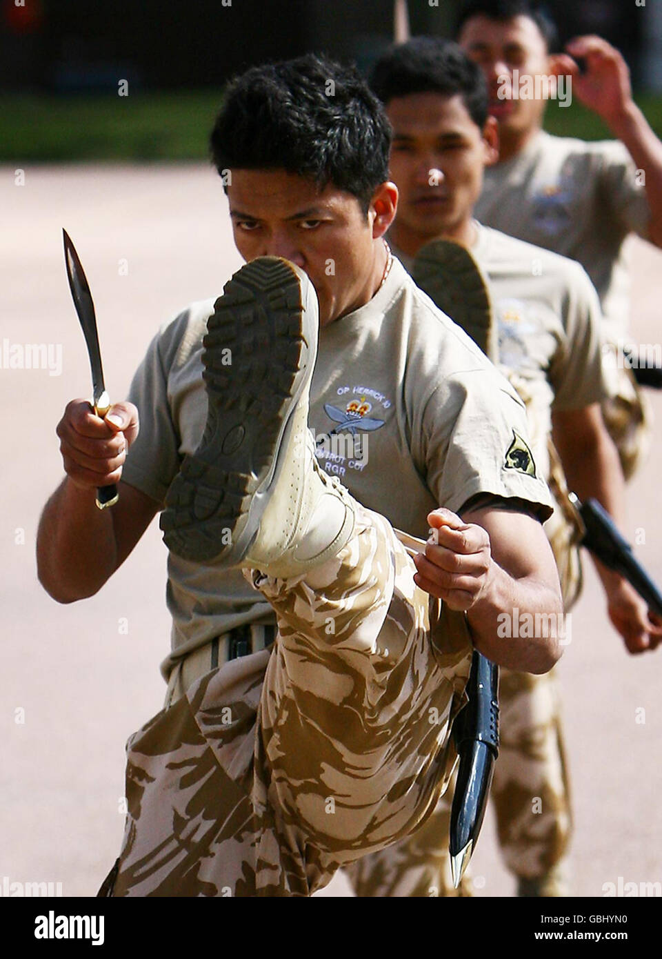 2 Rgr Defence afghanistan rifles hi-res stock photography and images - Alamy