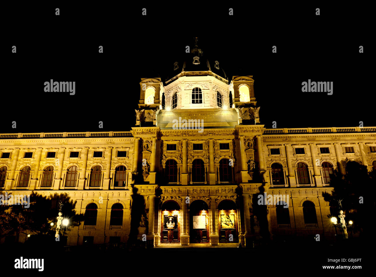 Kunsthistorisches Museum Wien/ Art History Museum In Vienna, Austria At ...