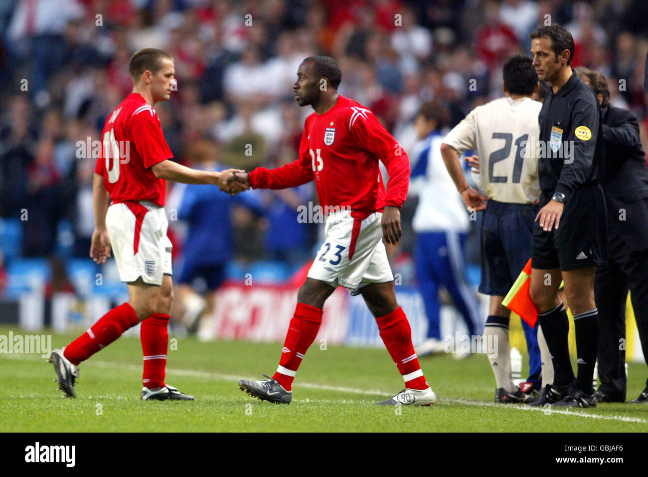 Soccer - International Friendly - The FA Summer Tournament - England v Japan. England's Michael Owen is replaced by Darius Vassell Stock Photo
