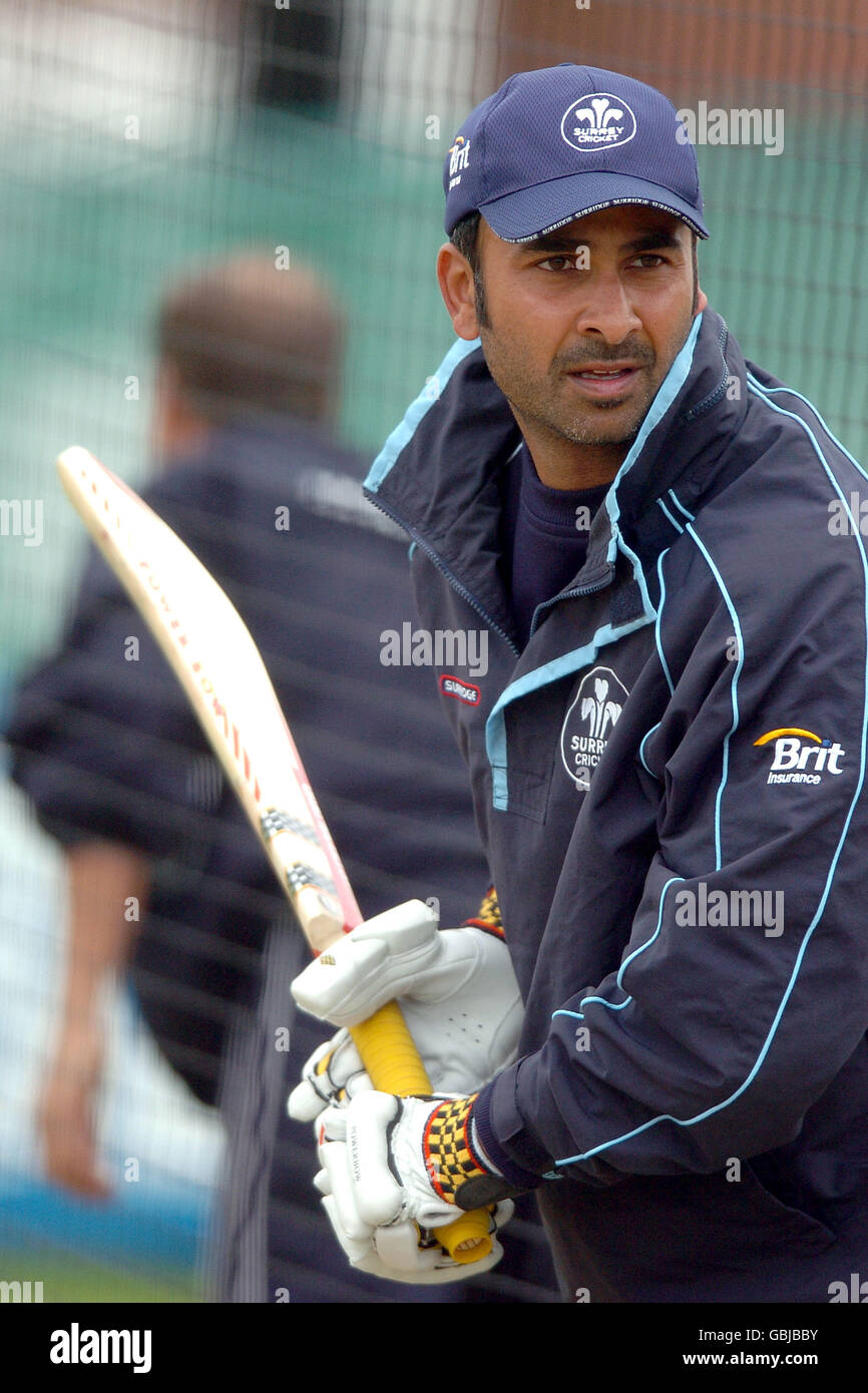 Cricket - Frizzell County Championship - Division One - Surrey v Kent. Surrey's Nadeem Shahid Stock Photo