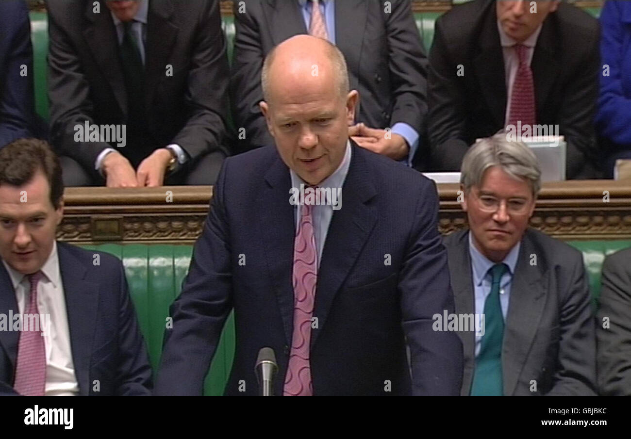 Shadow Foreign Secretary William Hague speaks during Prime Minister's Questions in the House of Commons, London. Stock Photo