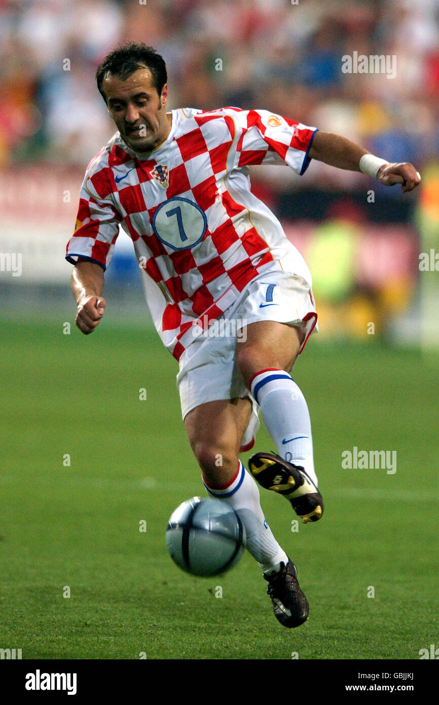Soccer UEFA European Championship 2004 Group B Croatia v France