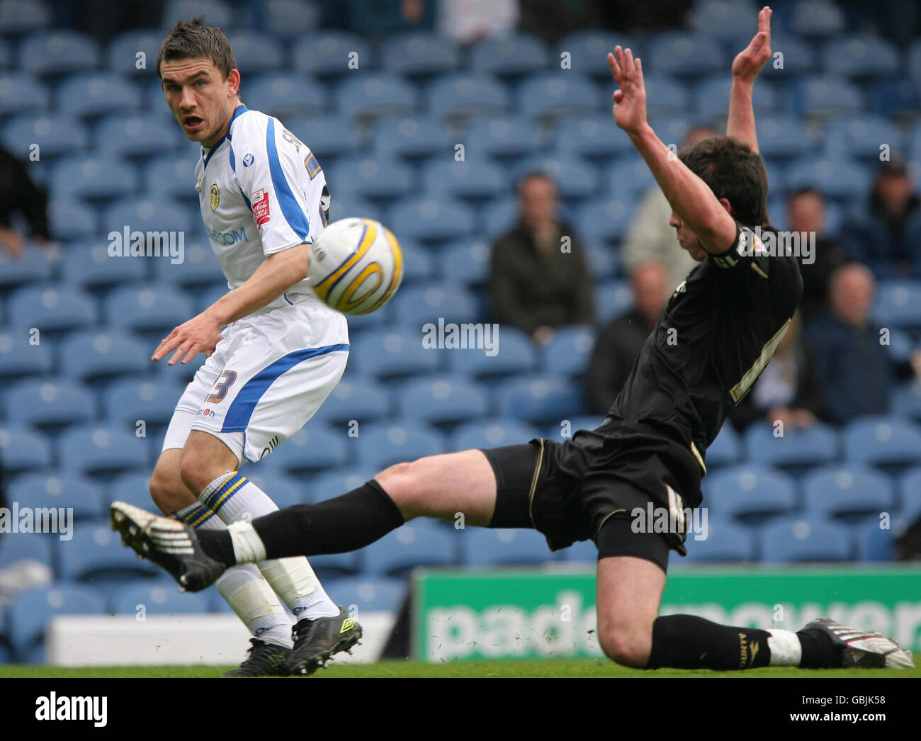 Soccer - Coca-Cola Football League One - Leeds United v Stockport County - Elland Road Stock Photo