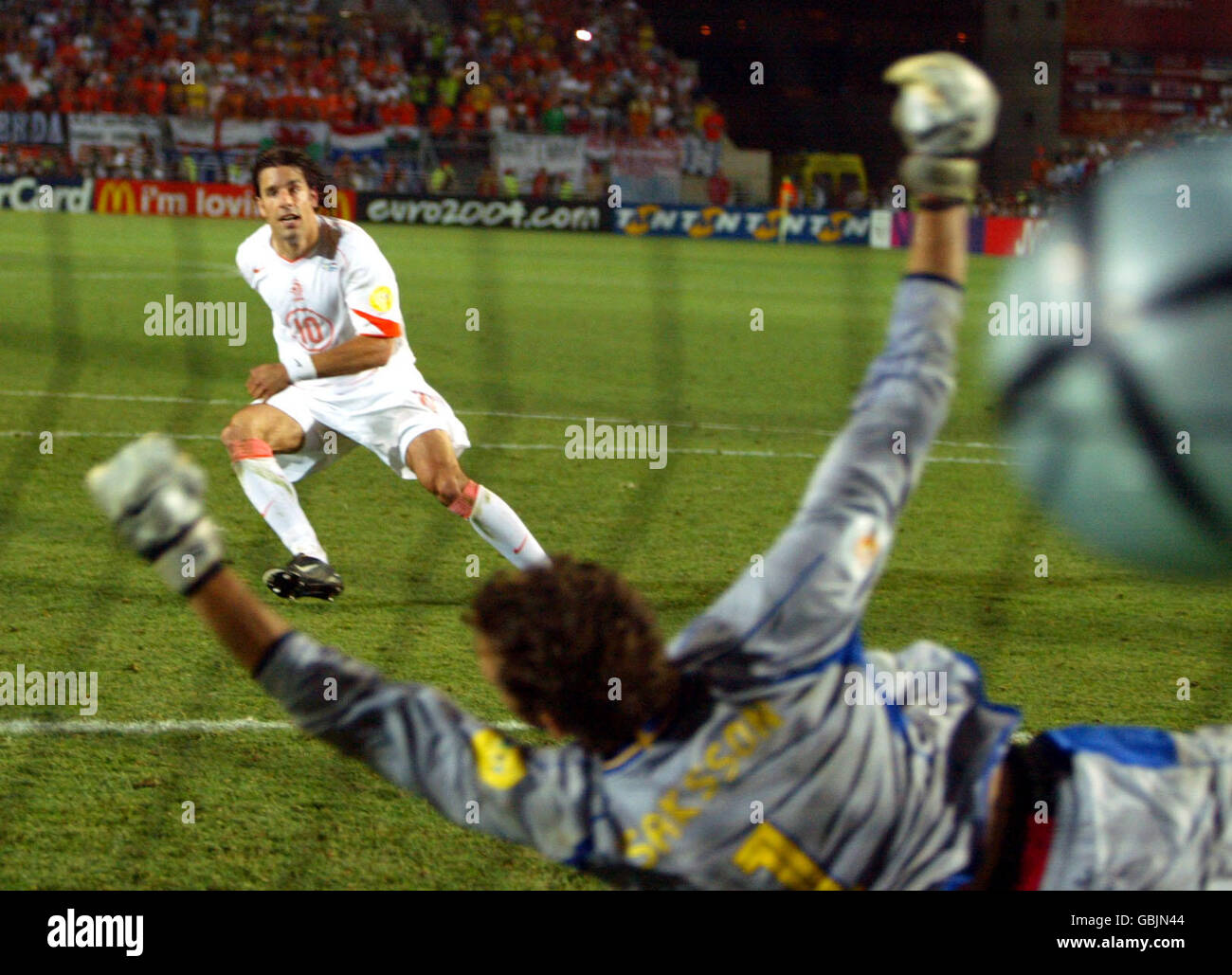 Soccer - UEFA European Championship 2004 - Quarter Finals - Sweden v Holland Stock Photo