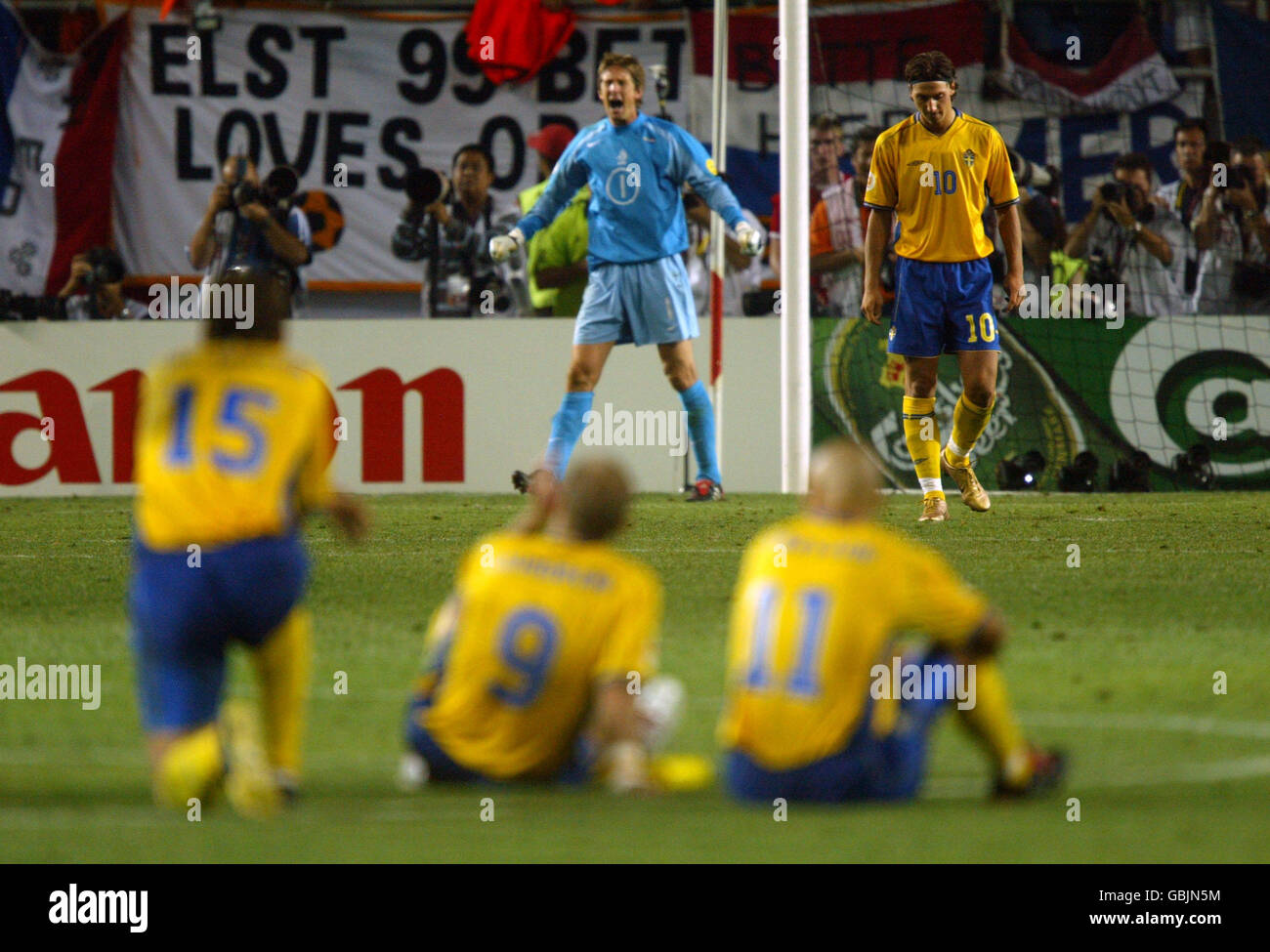 Soccer - UEFA European Championship 2004 - Quarter Finals - Sweden v Holland Stock Photo