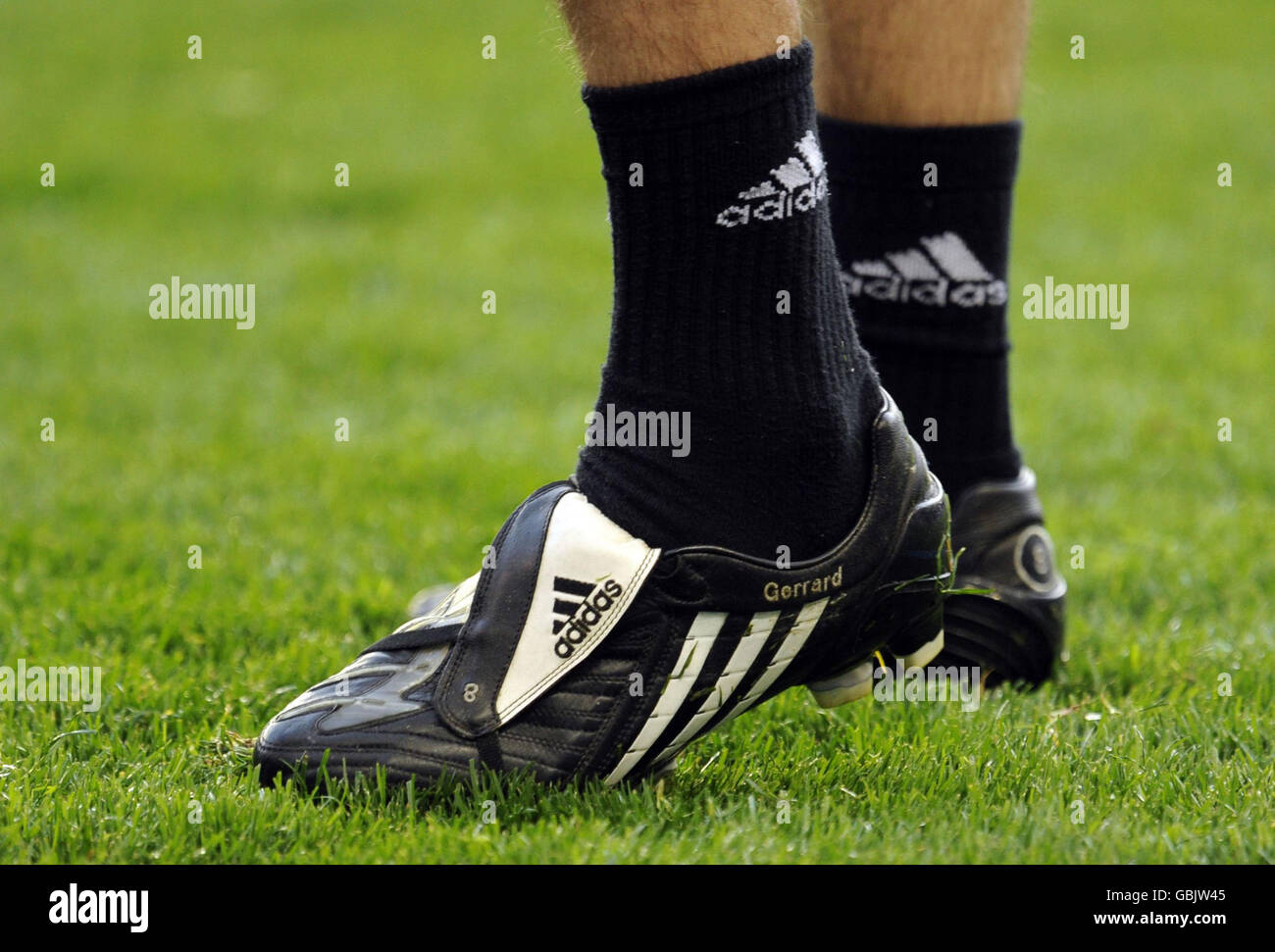 Soccer - Liverpool Training and Press Conference - Stamford Bridge. A general view of detail on Steven Gerrard's boots during a Training Session at Stamford Bridge, London. Stock Photo