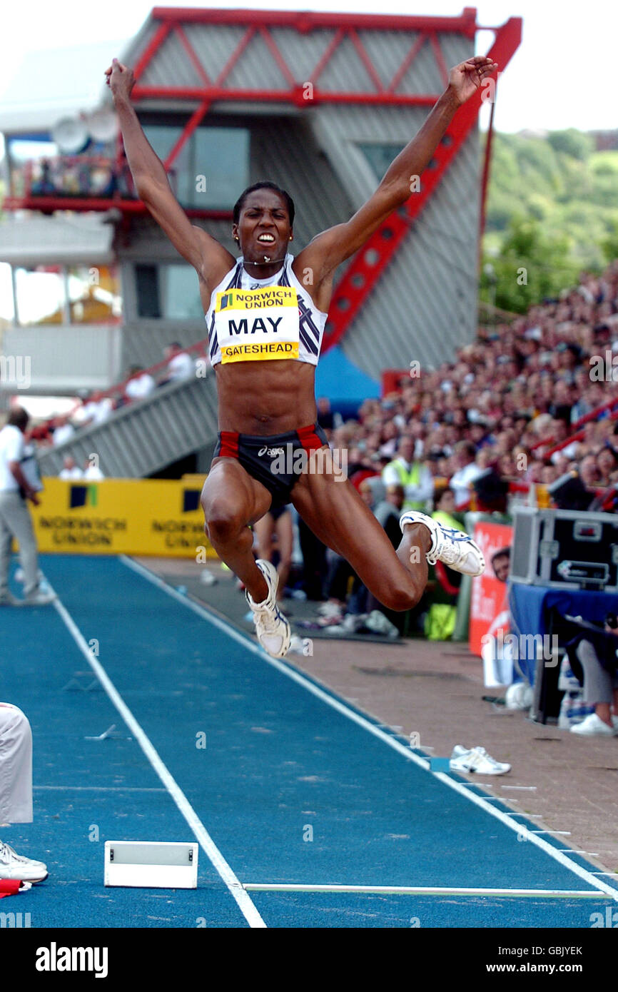 Athletics - Norwich Union British Grand Prix - Crystal Palace. Fiona May in  action in the women's long jump Stock Photo - Alamy