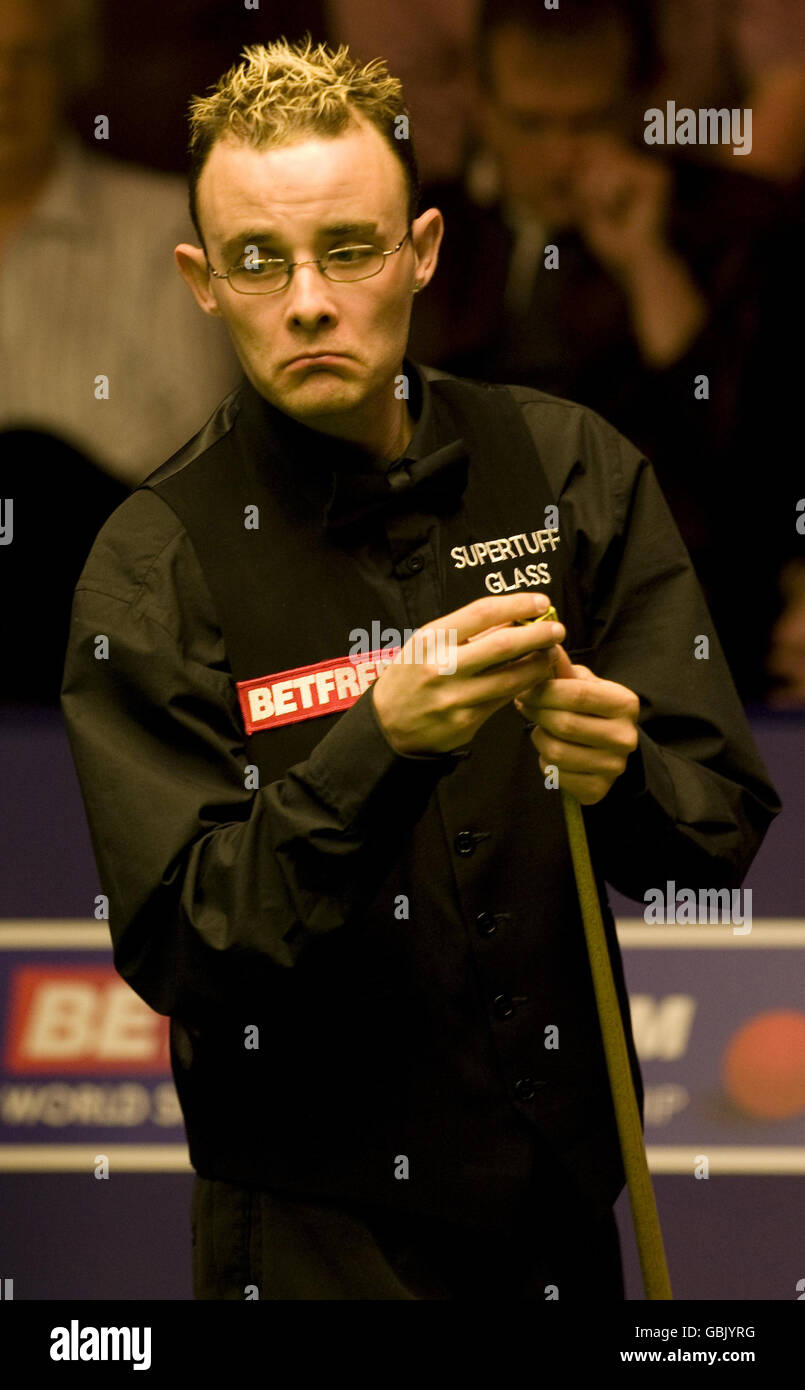 English Professional Snooker Player Hi-res Stock Photography And Images