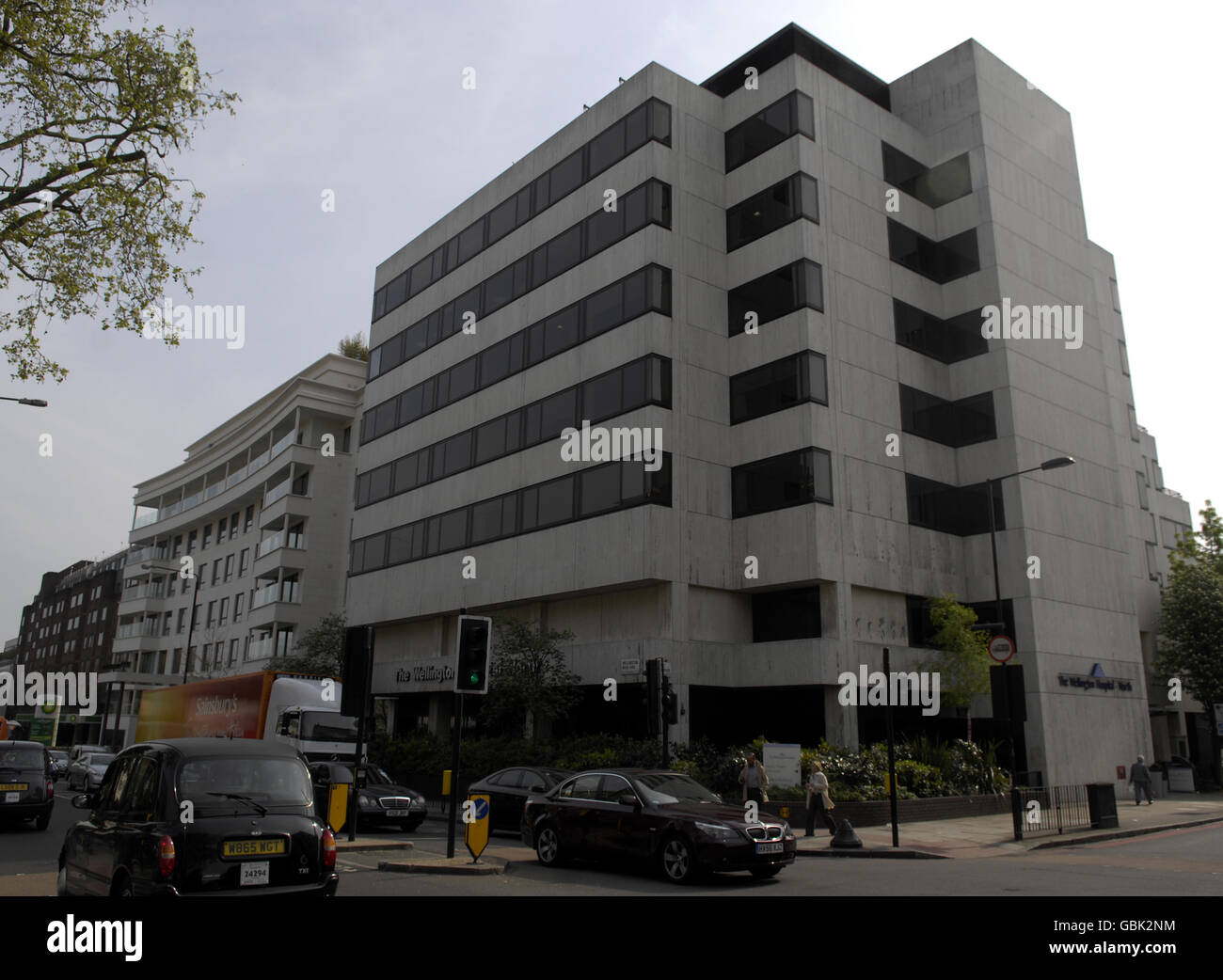 Wellington Hospital stock. Wellington Hospital North Building, London