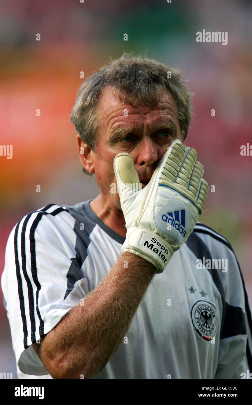 Sepp maier gloves sale