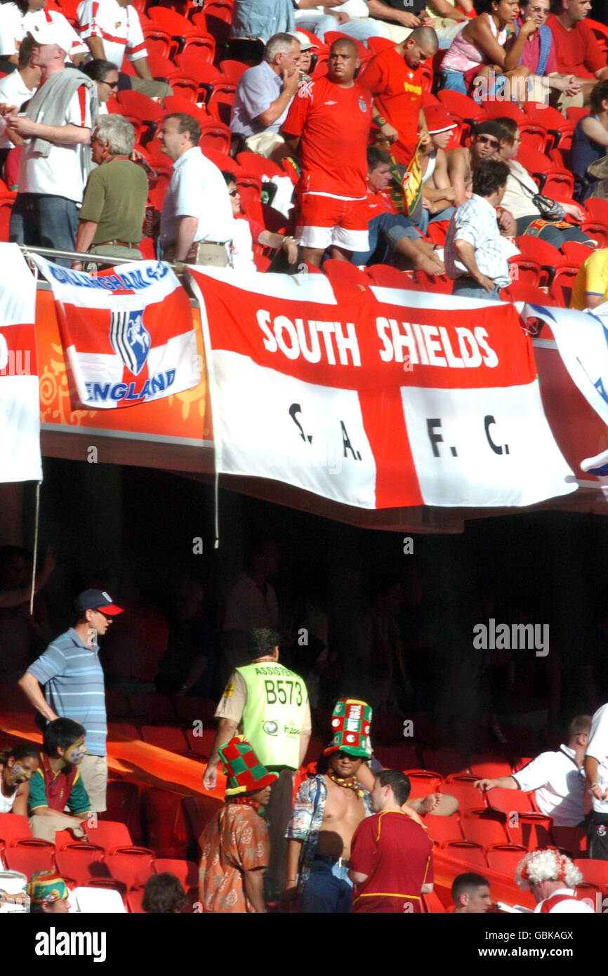 Euro 2004 england fans hi-res stock photography and images - Page