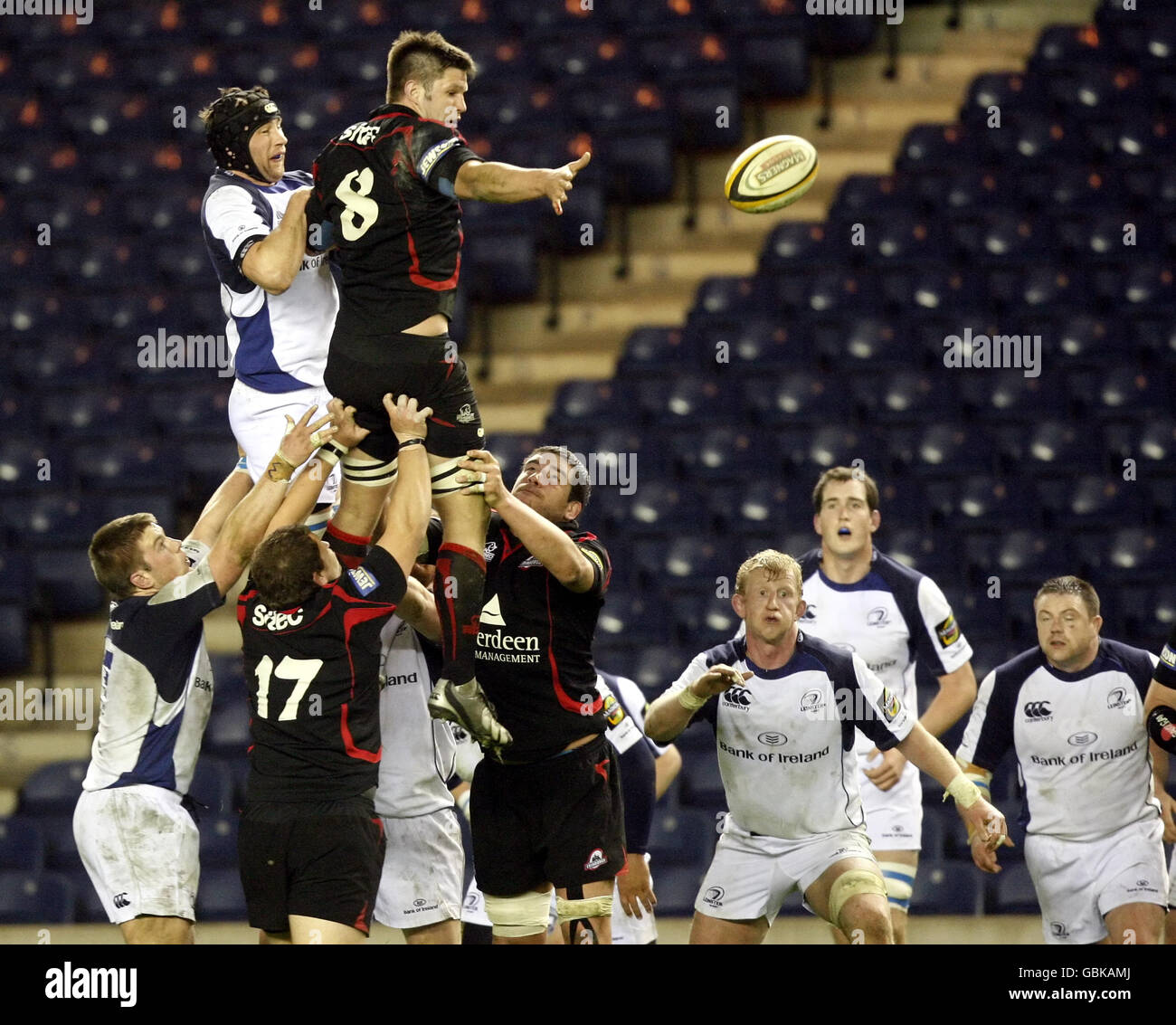 Line Out Rugbx Rugby full length lineout line out hi-res stock photography and images ...