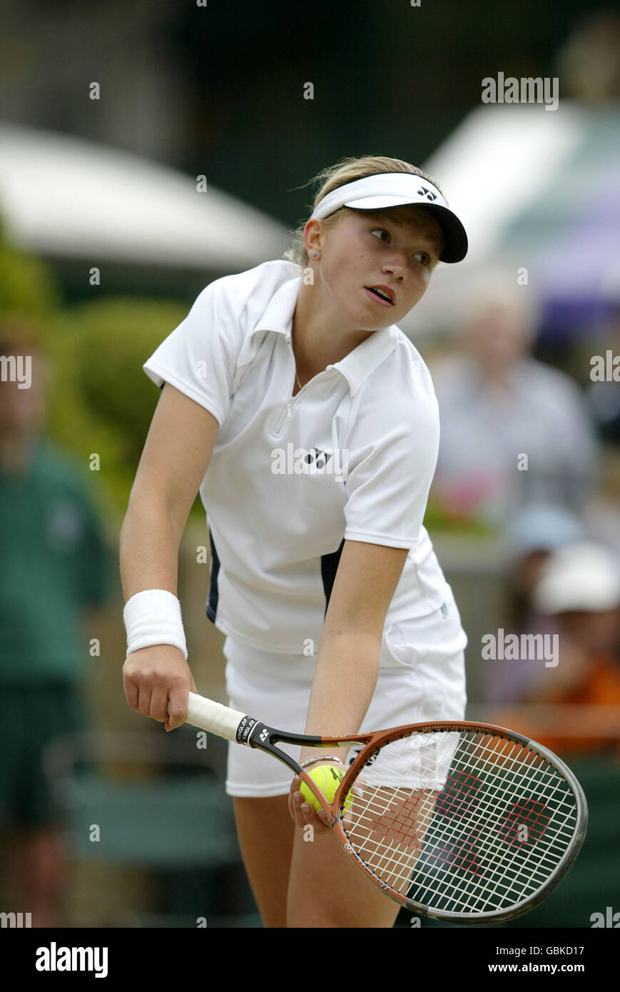 Tennis - Wimbledon 2004 - Girls Quarter Finals - Michaela Krajicek v Vojislava  Lukic Stock Photo - Alamy