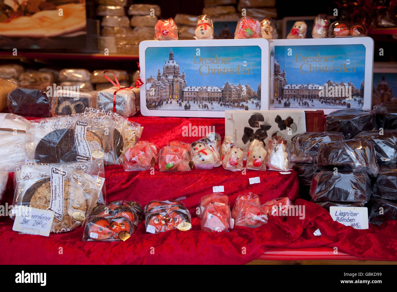 Christmas stollen on a stall of the 'Striezelmarkt' Christmas market, Altmarkt square, Dresden, Saxony Stock Photo