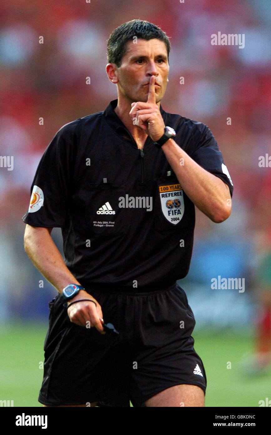 Soccer - UEFA European Championship 2004 - Final - Portugal v Greece.  Referee Markus Merk Stock Photo - Alamy