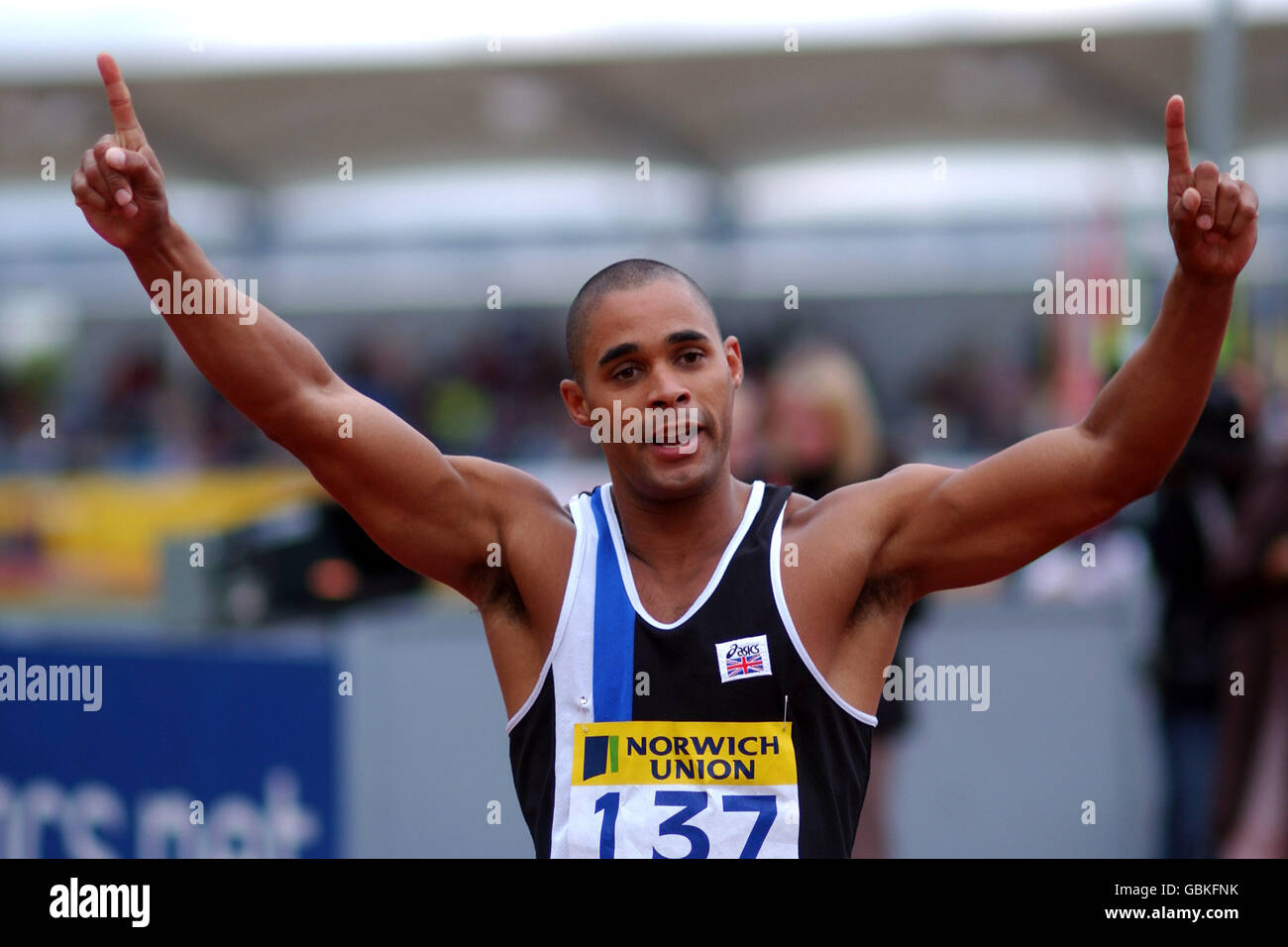 Wessex and Bath's Jason Gardener celebrates his victory in the mens 100m Stock Photo
