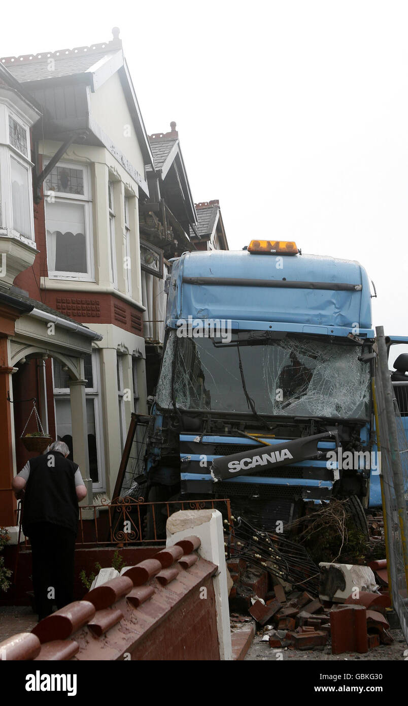Lorry crash in Liverpool Stock Photo Alamy