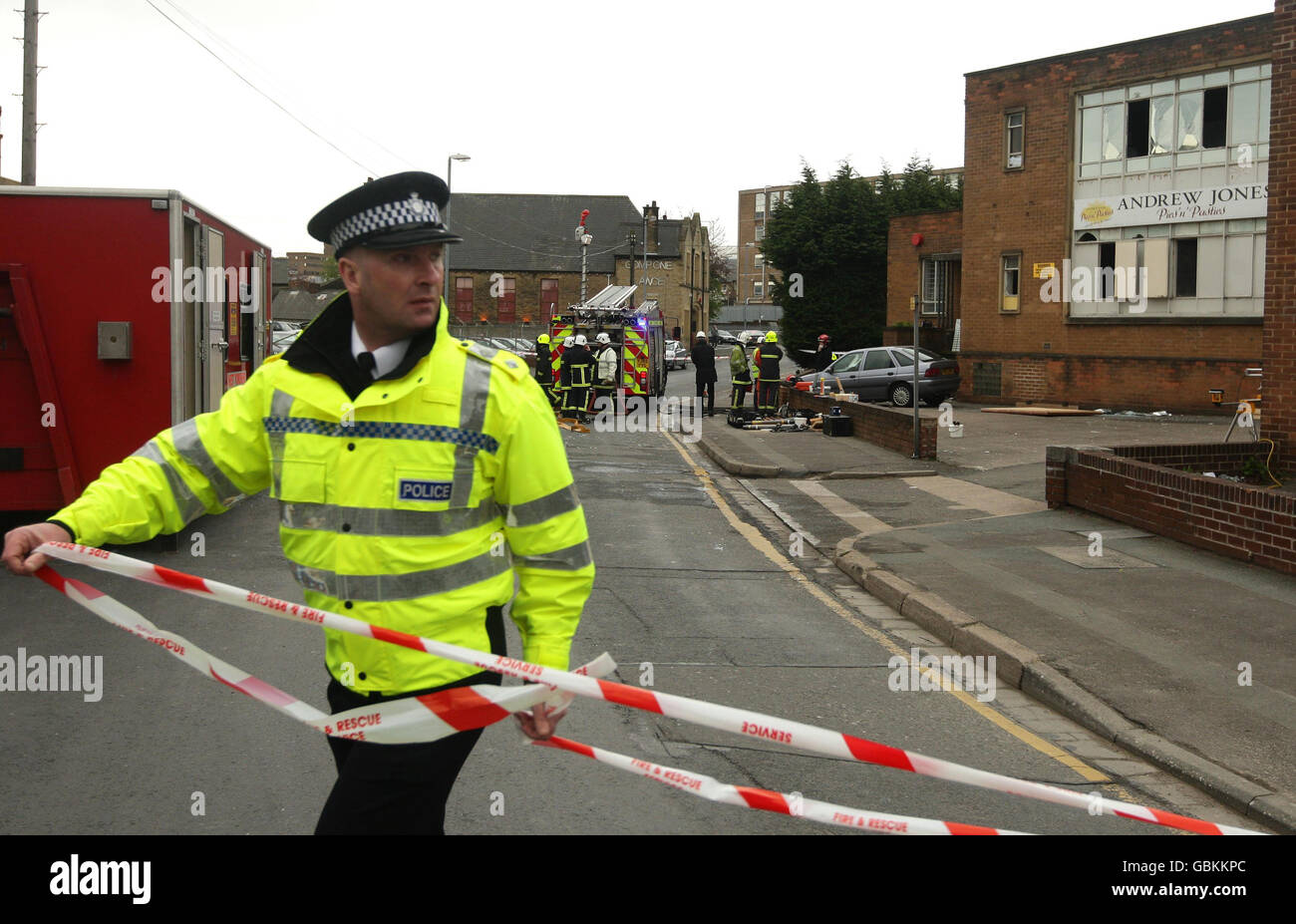Explosion accident death exterior hi-res stock photography and images ...