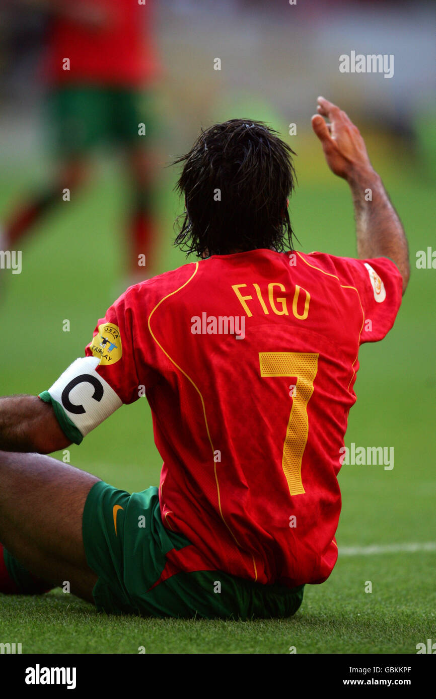 Luis figo portugal hi-res stock photography and images - Page 3 - Alamy
