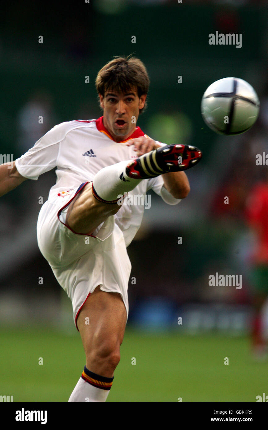 Soccer - UEFA European Championship 2004 - Group A - Spain v Portugal. David Albelda, Spain Stock Photo