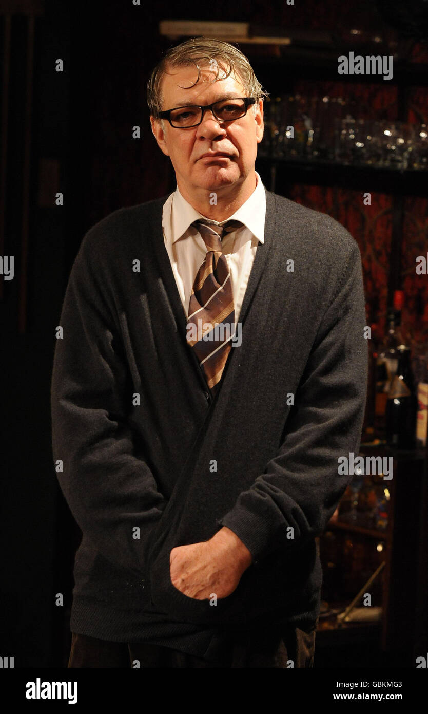 Matthew kelly stars in their eyes hires stock photography and images Alamy