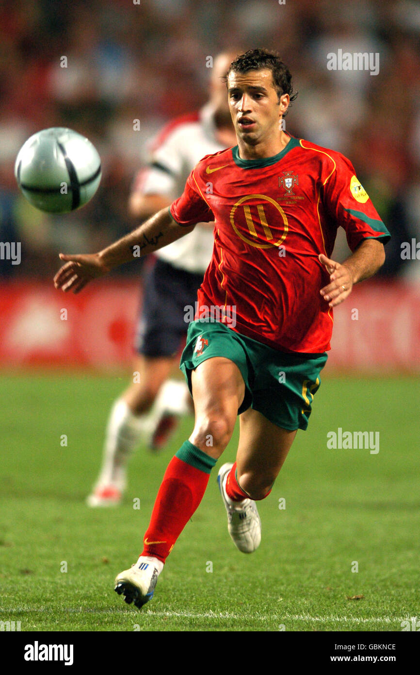 Soccer - UEFA European Championship 2004 - Quarter Final - Portugal v England. Sabrosa Simao, Portugal Stock Photo