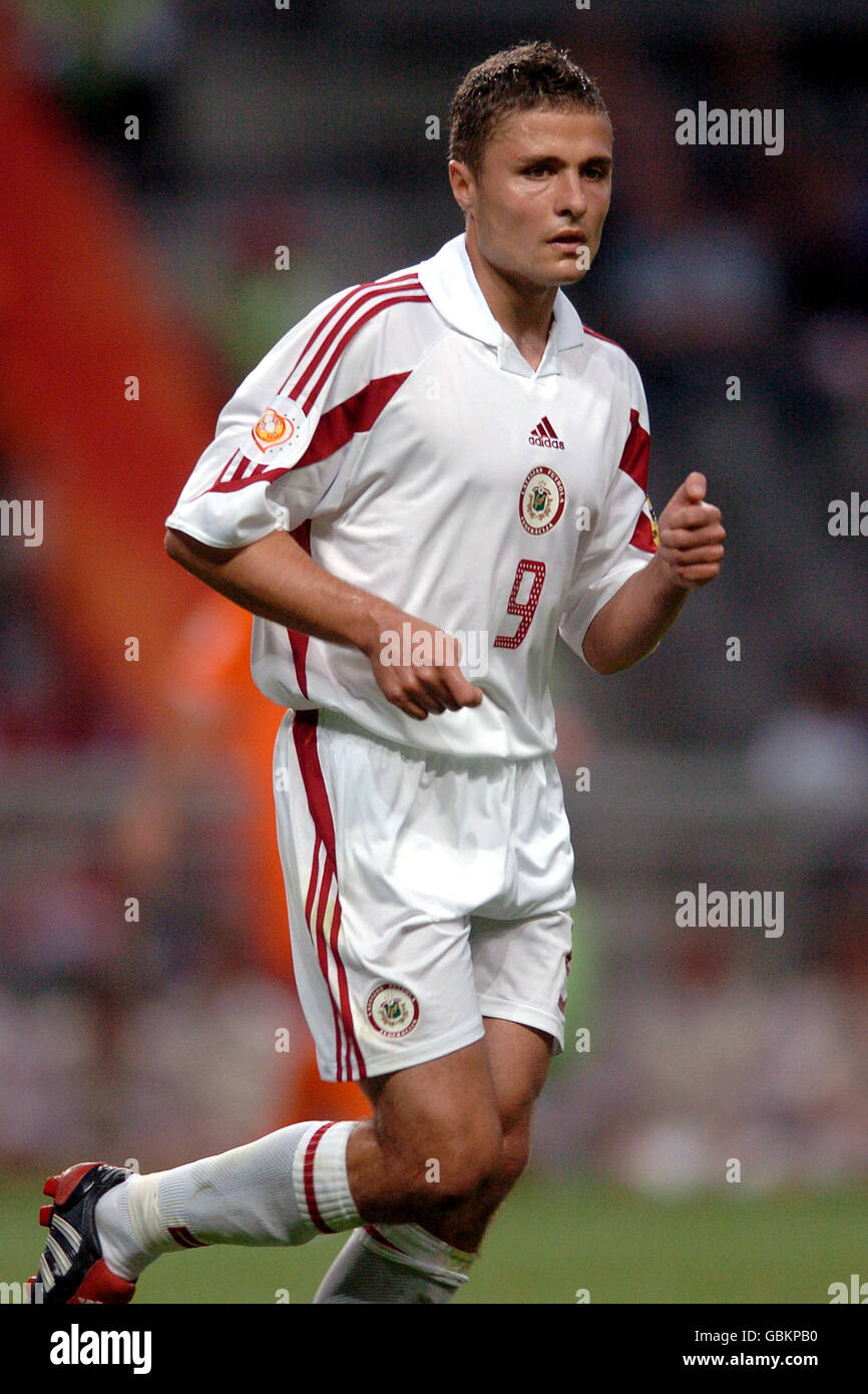 Soccer - UEFA European Championship 2004 - Group D - Holland v